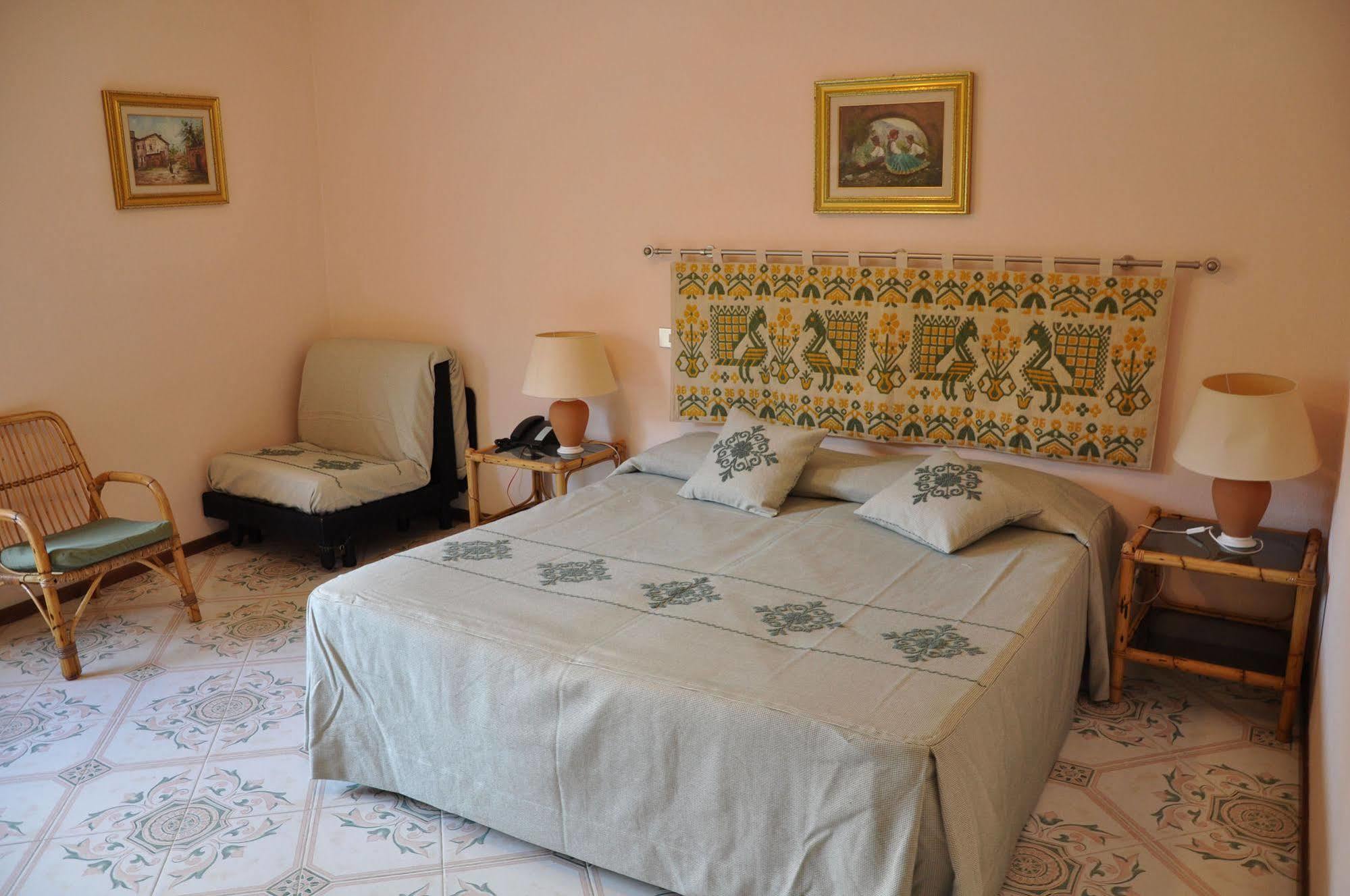 Hotel L'Oasi Cala Gonone Extérieur photo